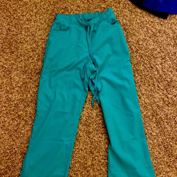 Grey’s Anatomy scrub set. - Picture 4 of 6